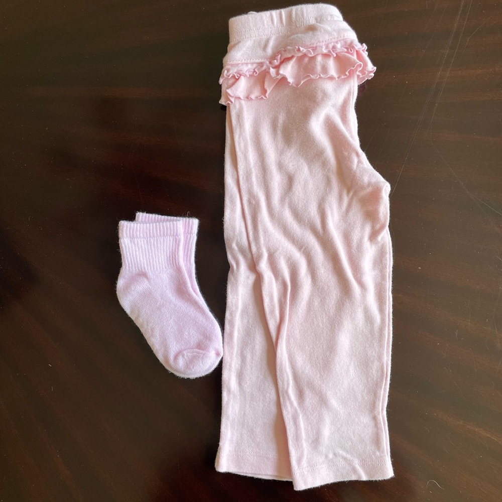 Ruffle butt pants with socks